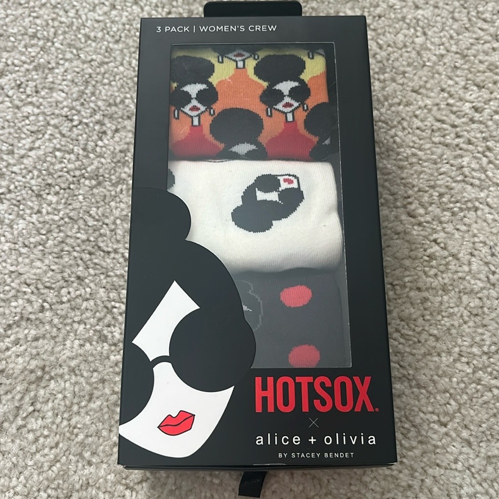 Alice + Olivia 3 pack HotSox